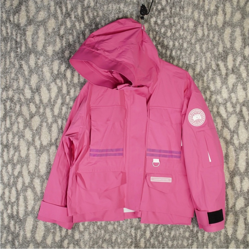 Canada Goose Women's Mordaga Rain Jacket in Summit Pink Size Medium 8801L1 $970 - Picture 4 of 16